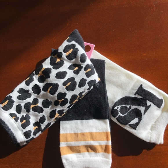 Kate Spade ♠️ 3 pack crew socks - Picture 5 of 5